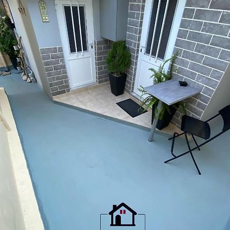 Small Cosy House Lavrion Apartment Bagian luar foto