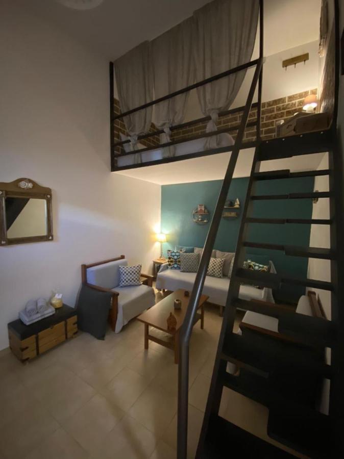 Small Cosy House Lavrion Apartment Bagian luar foto