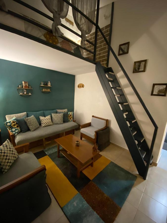 Small Cosy House Lavrion Apartment Bagian luar foto