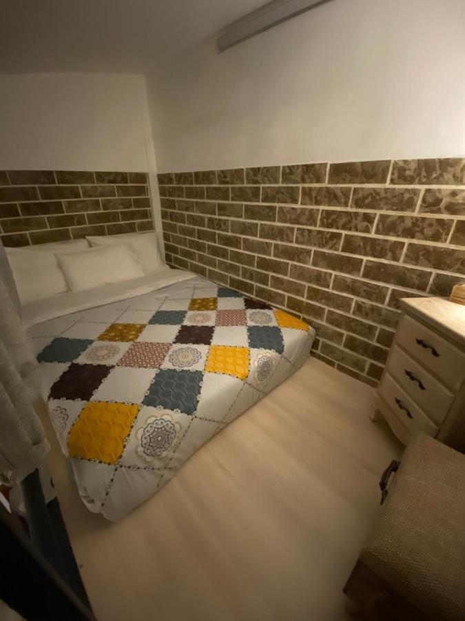Small Cosy House Lavrion Apartment Bagian luar foto